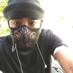 Meet your Posher, Akil